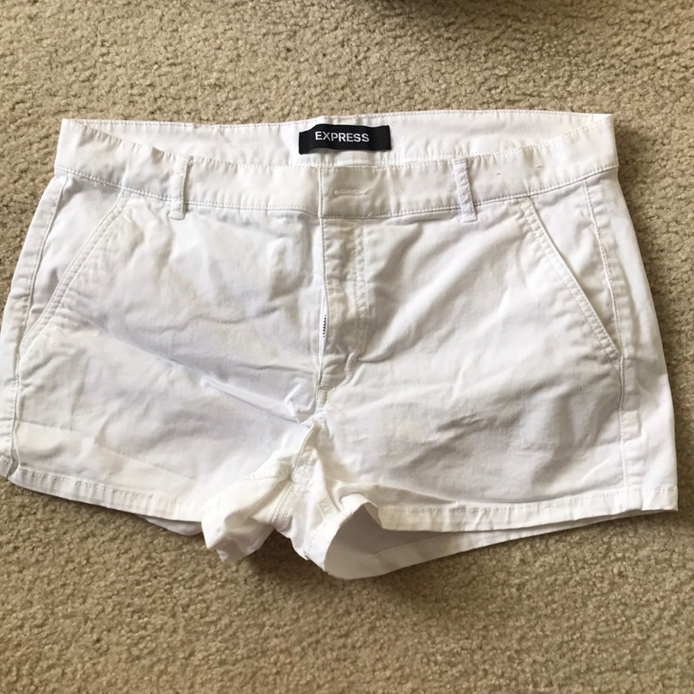 Like new EXPRESS white shorts